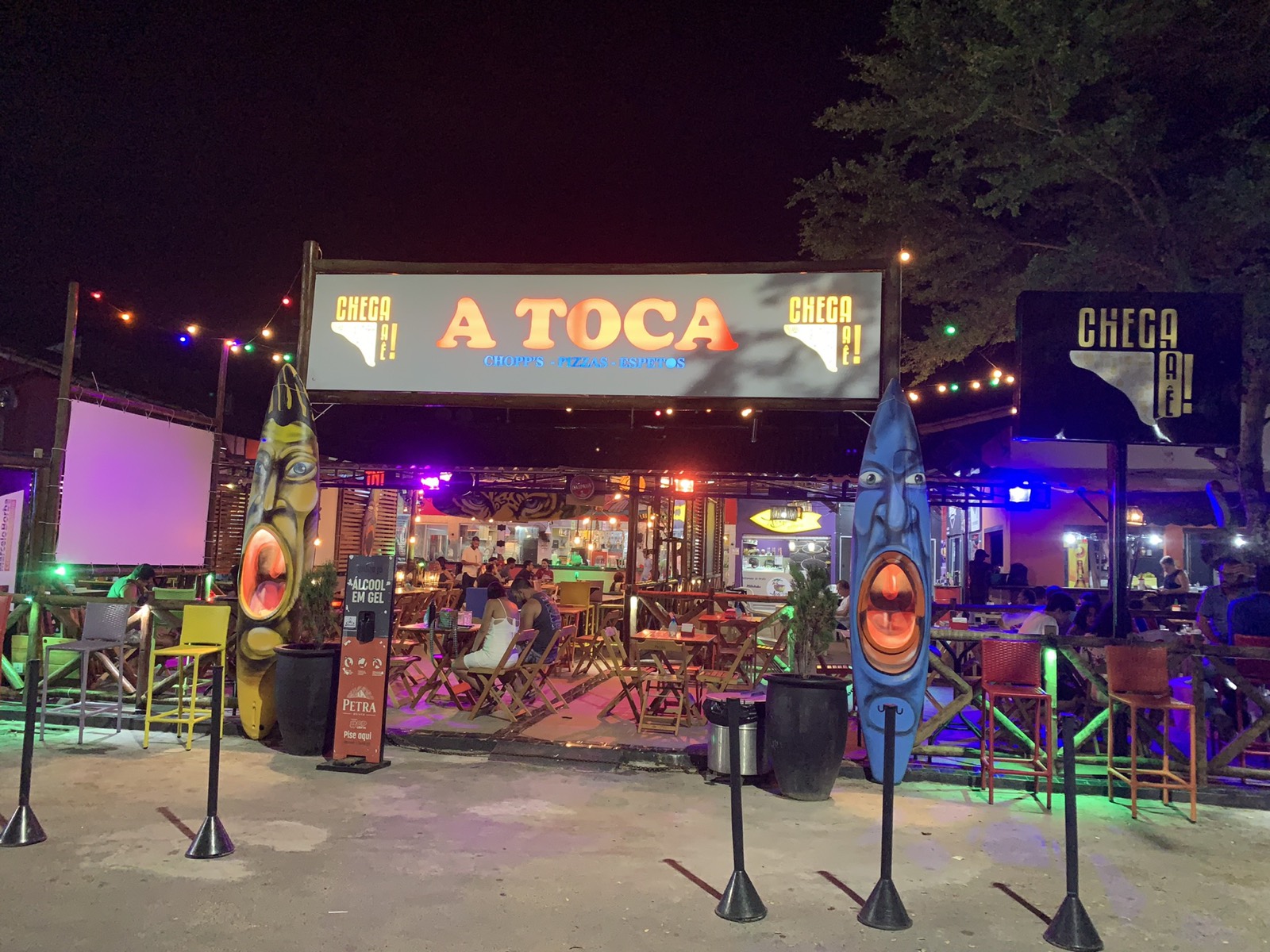 Comunicação visual para evento A Toca